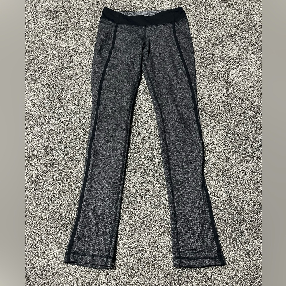 Lululemon leggings, size 6, charcoal grey/black
